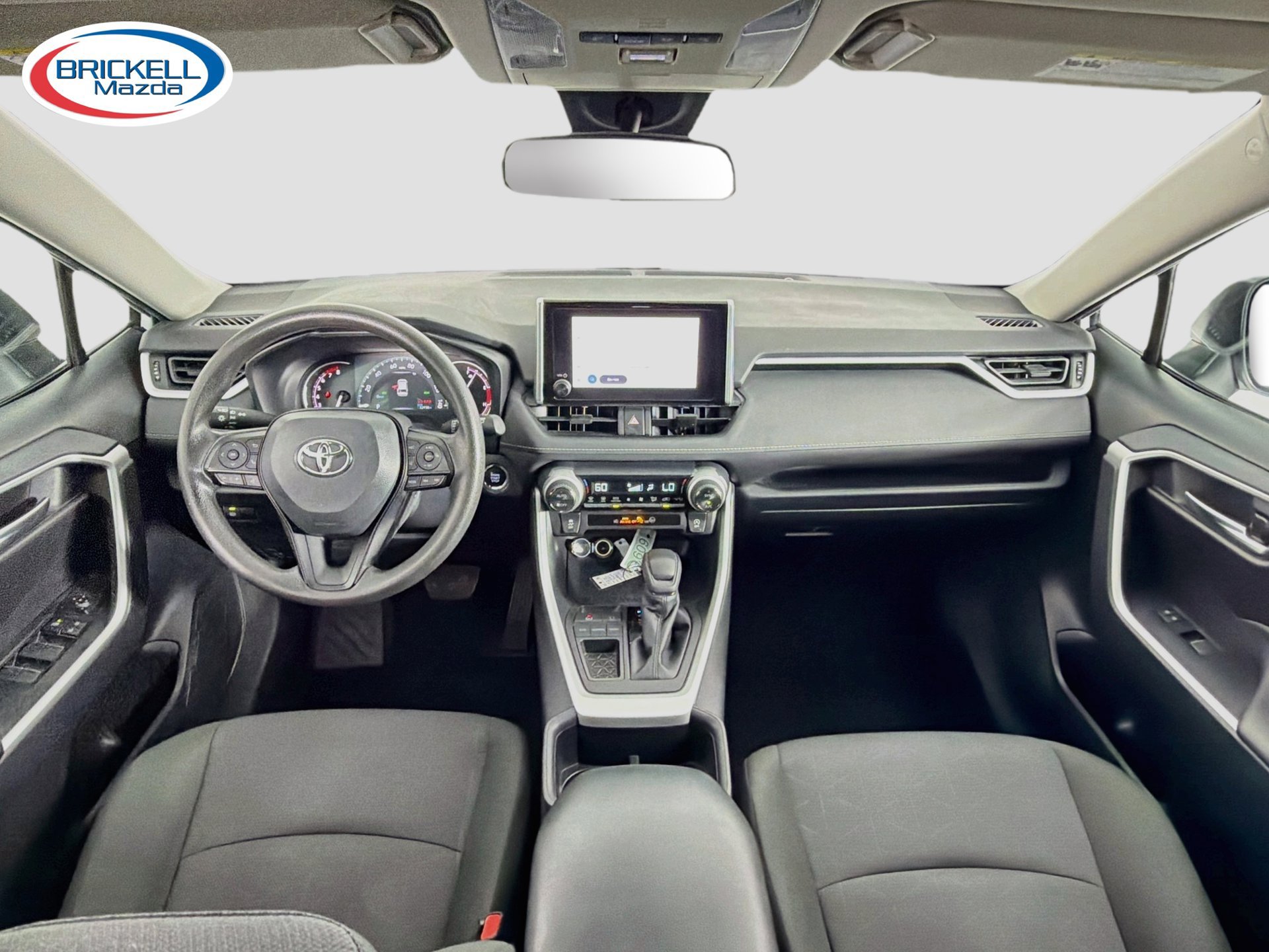 Used 2025 Toyota RAV4 XLE FWD image 15