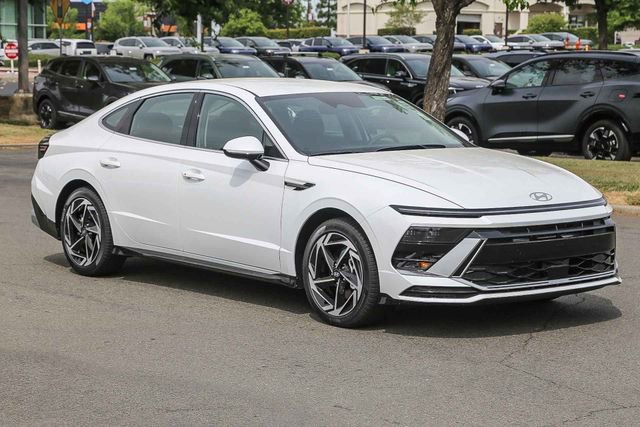 New 2026 Hyundai Sonata SEL FWD image 4