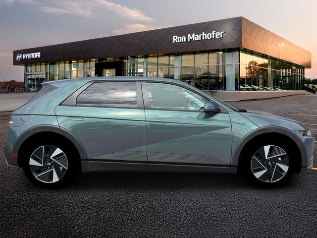 New 2025 Hyundai Ioniq 5 SE image 9