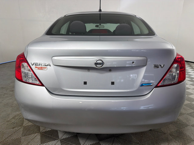 Used 2012 Nissan Versa SV FWD image 4