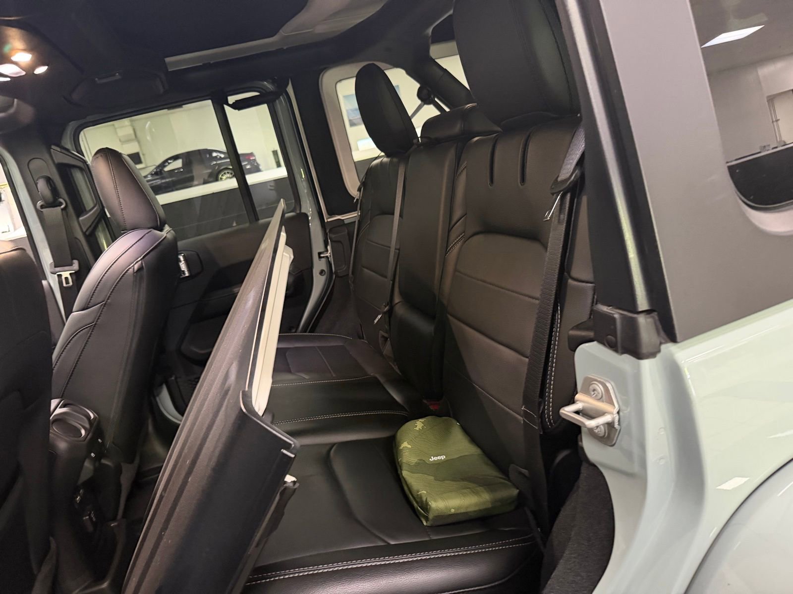 Used 2023 Jeep Wrangler Unlimited Sahara w/ Cold Weather Group image 6