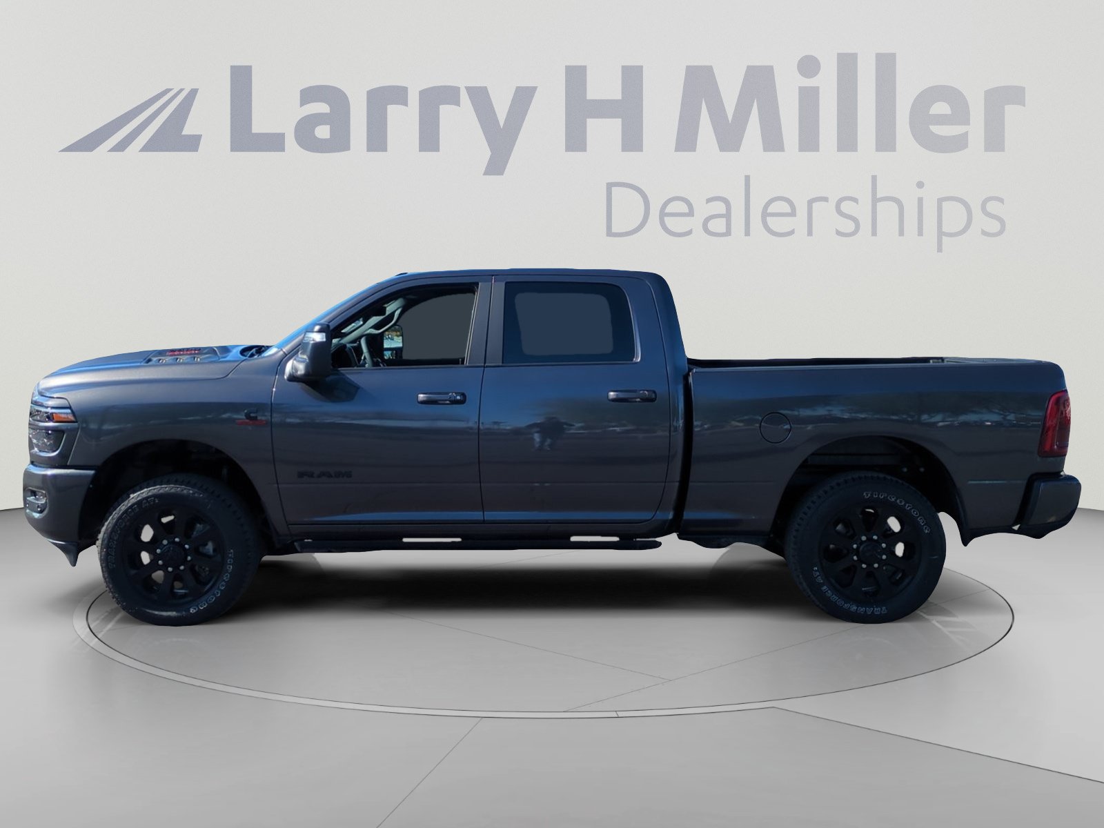 New 2026 RAM 2500 Laramie AWD/4WD image 2