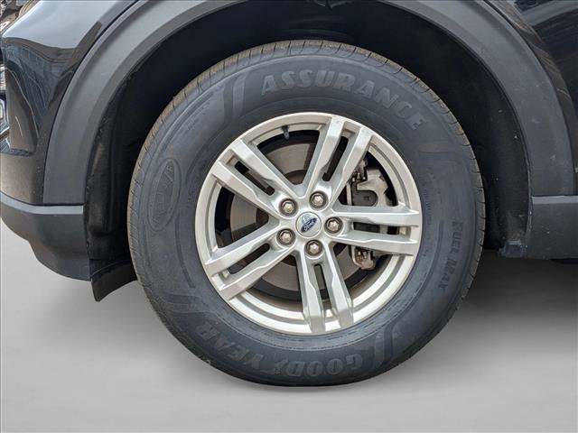 Used 2023 Ford Explorer XLT w/ Equipment Group 202A AWD/4WD image 23