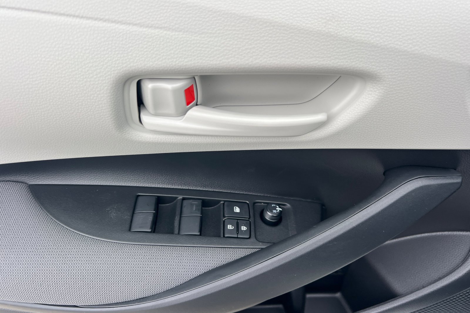 New 2026 Toyota Corolla LE image 8