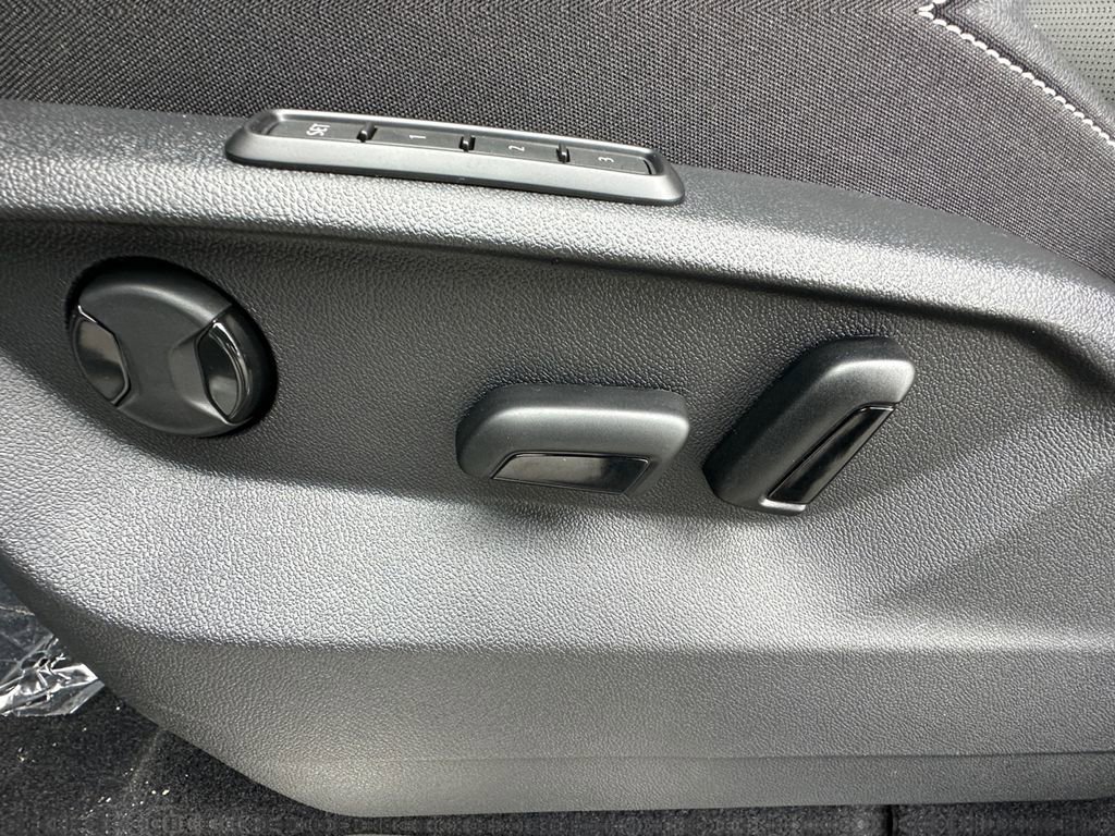 New 2026 Volkswagen Atlas SEL image 10