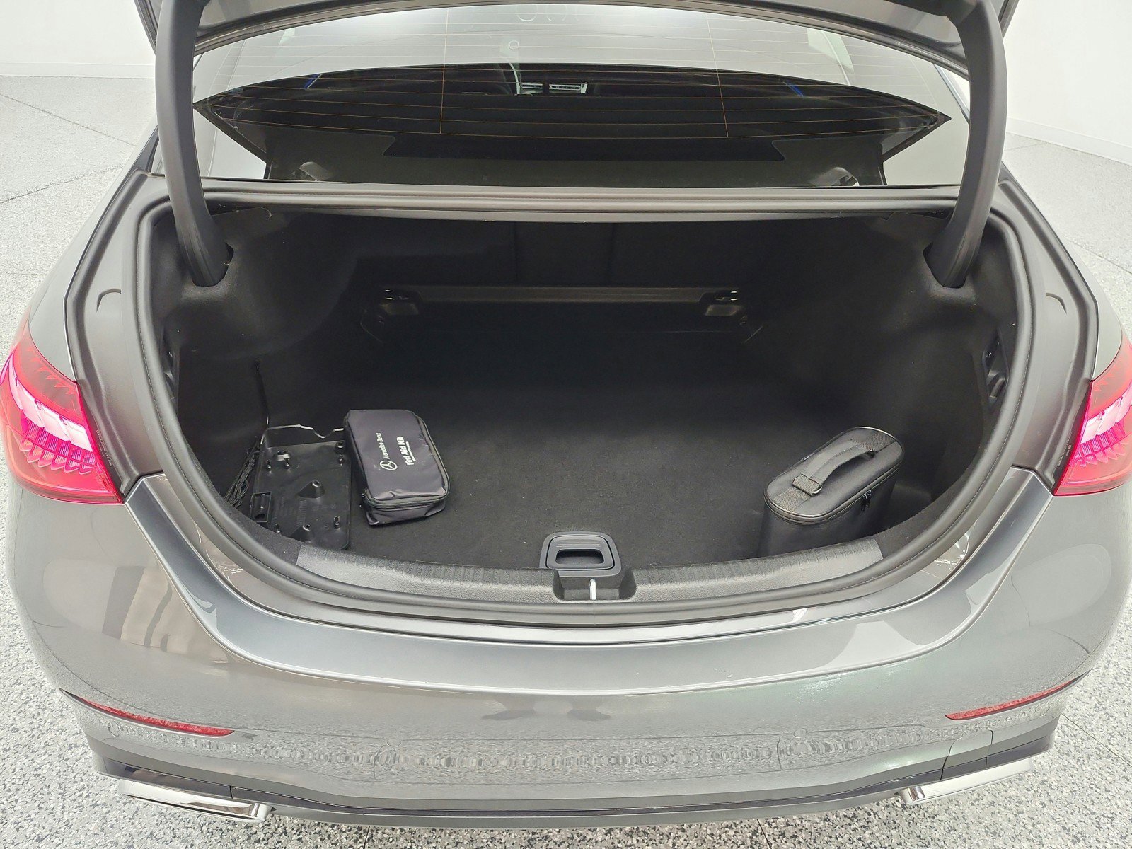 Used 2023 Mercedes-Benz C 300 Sedan image 22