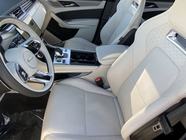 New 2025 Jaguar F-PACE R-Dynamic S AWD/4WD image 6