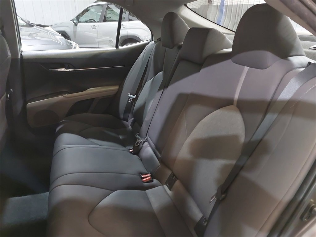 Used 2022 Toyota Camry LE image 13