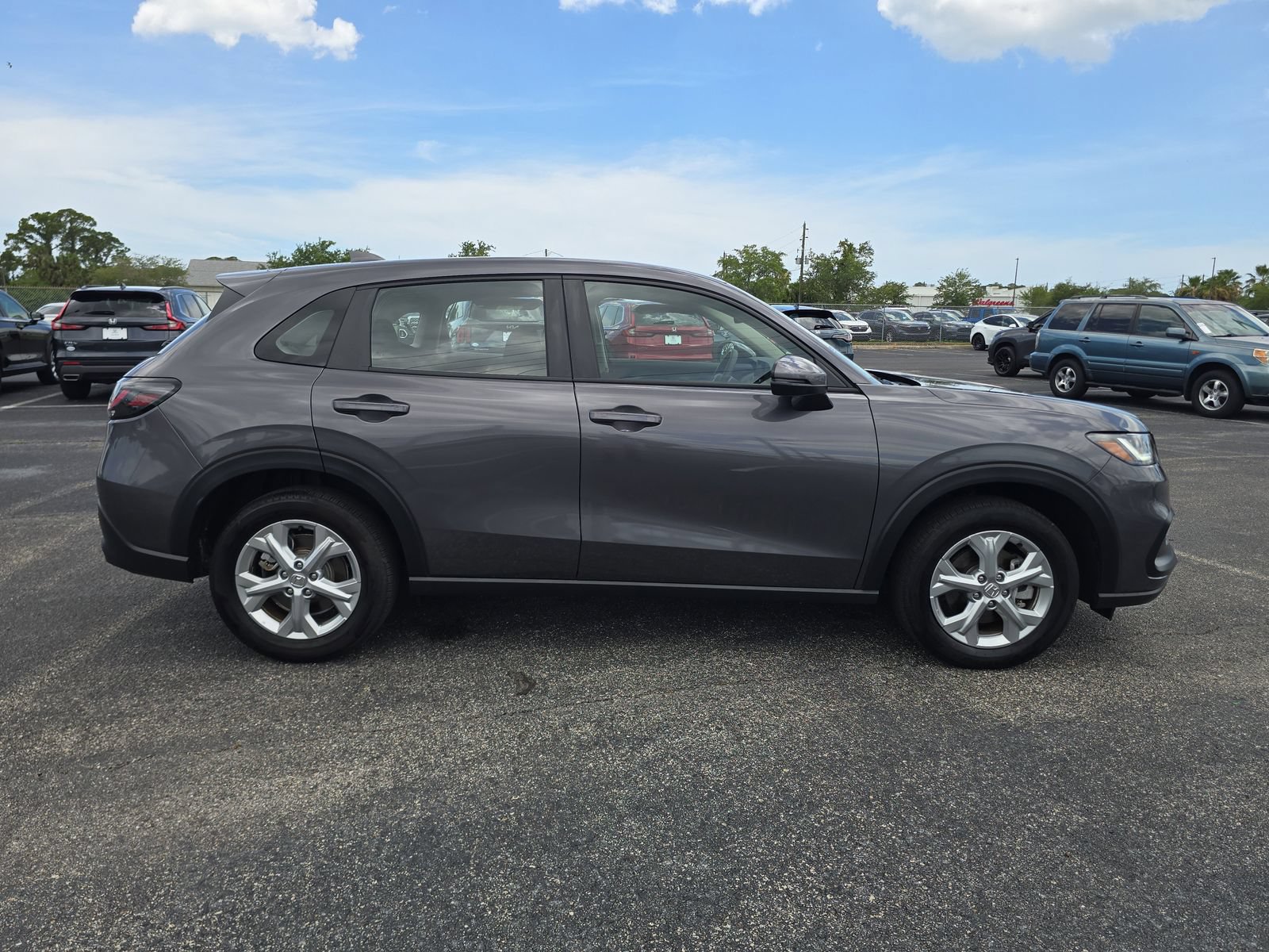 Certified 2025 Honda HR-V LX image 3