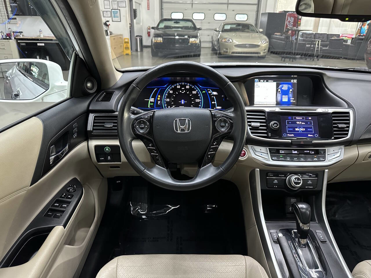 Used 2014 Honda Accord Touring image 19