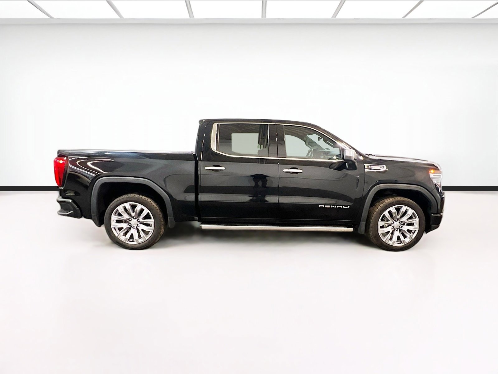 Used 2023 GMC Sierra 1500 Denali w/ Denali Reserve Package image 24