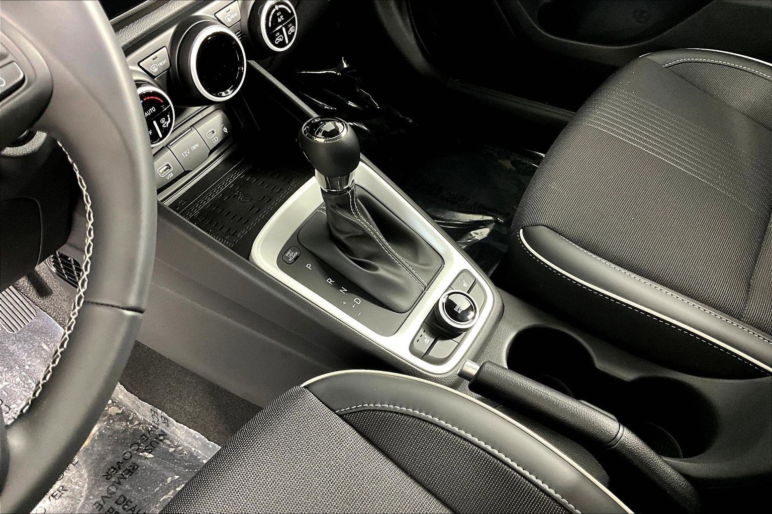 New 2026 Hyundai Venue SEL FWD image 12