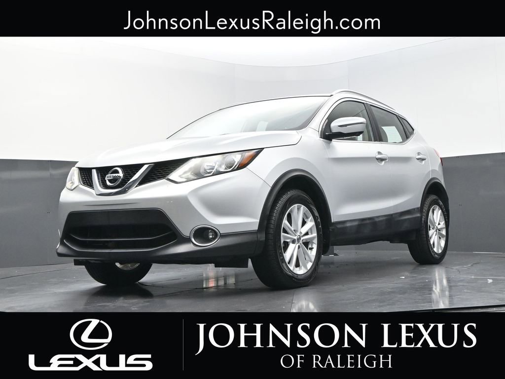 Used 2018 Nissan Rogue Sport SV w/ SV Technology Package FWD image 16