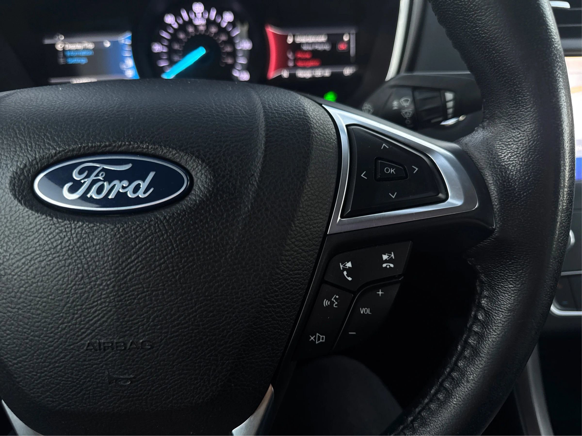 Used 2020 Ford Fusion SEL image 30