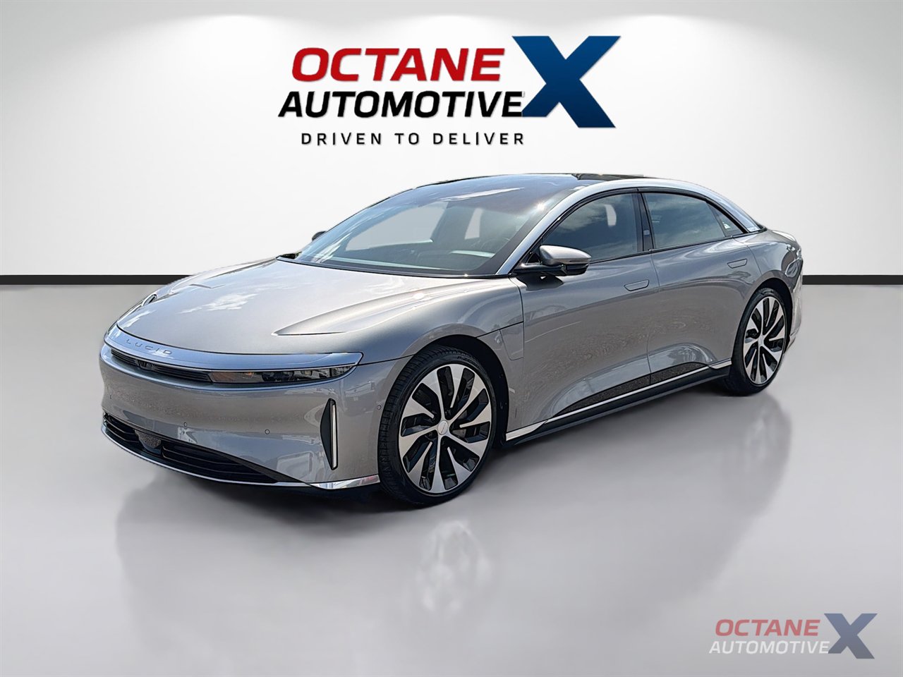Used 2023 Lucid Air Touring AWD/4WD image 3