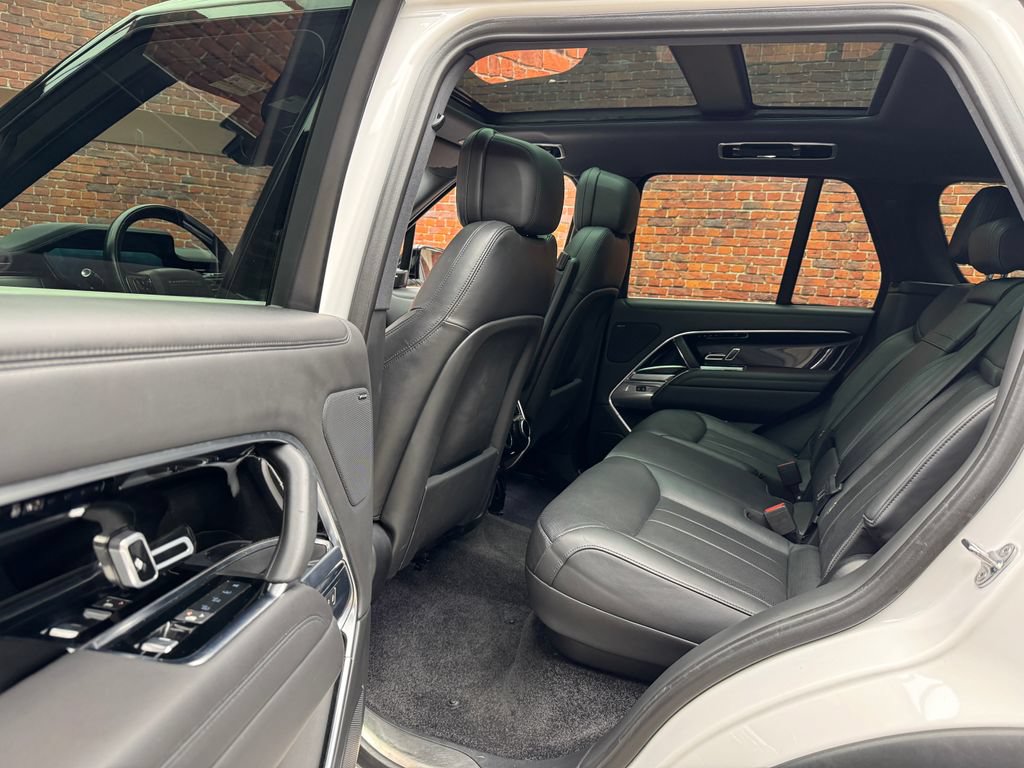 Used 2024 Land Rover Range Rover SE AWD/4WD image 22
