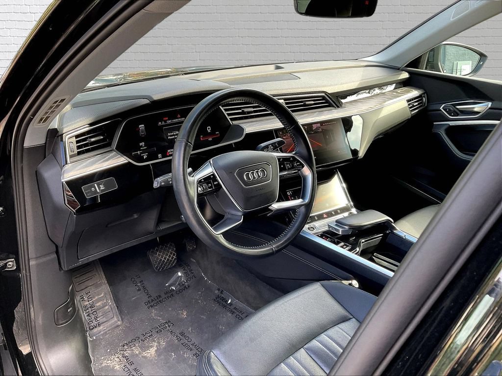 Used 2021 Audi e-tron Premium Plus w/ Premium Plus Package AWD/4WD image 15