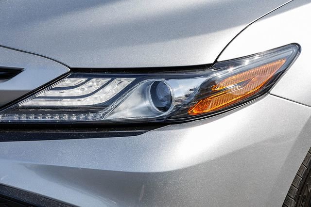 Used 2022 Toyota Camry XSE w/ Navigation Upgrade Package image 8