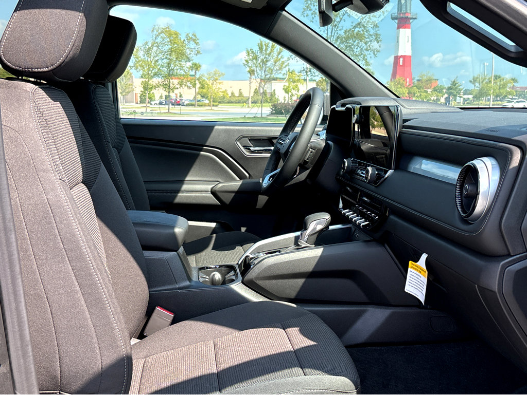 New 2024 Chevrolet Colorado LT w/ LT Convenience Package II image 9