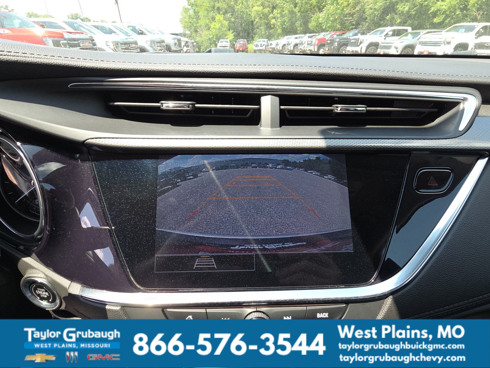 Used 2023 Buick Encore GX Preferred w/ Cold Weather Comfort Package AWD/4WD image 22