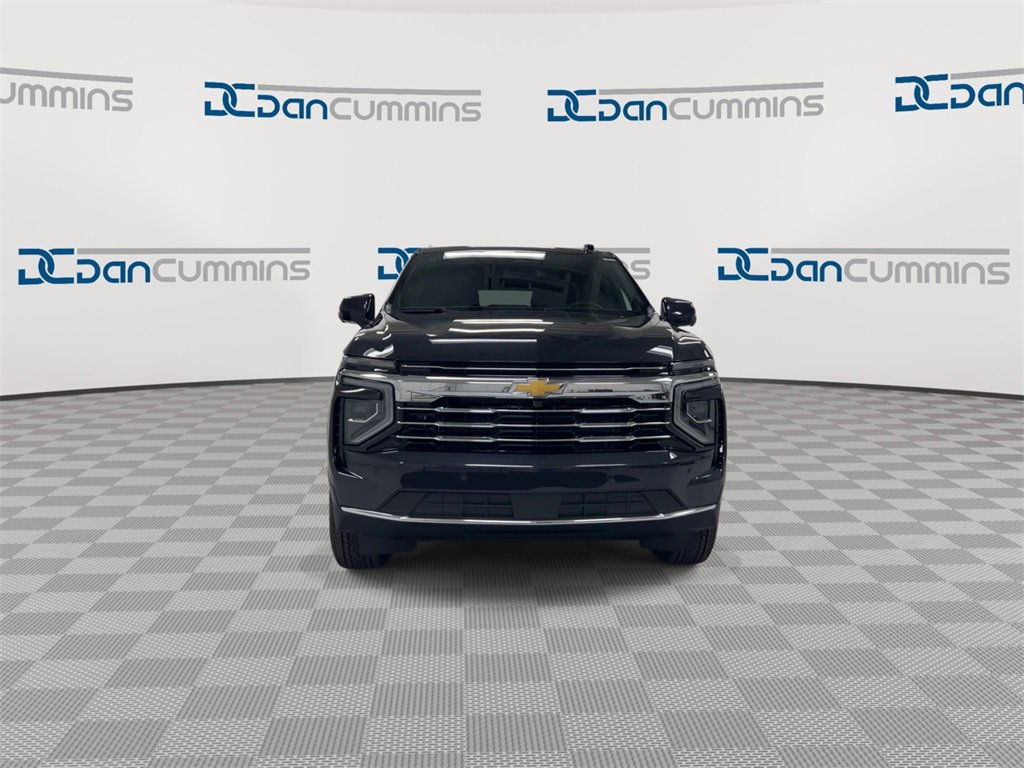 New 2026 Chevrolet Suburban LT image 3