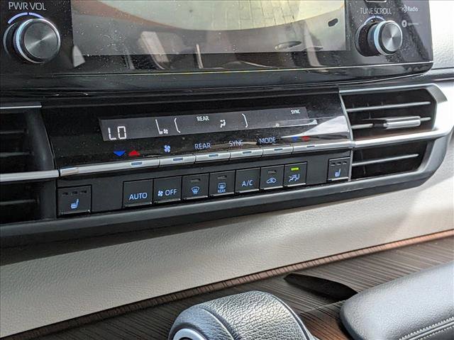 Used 2021 Toyota Sienna XLE image 14