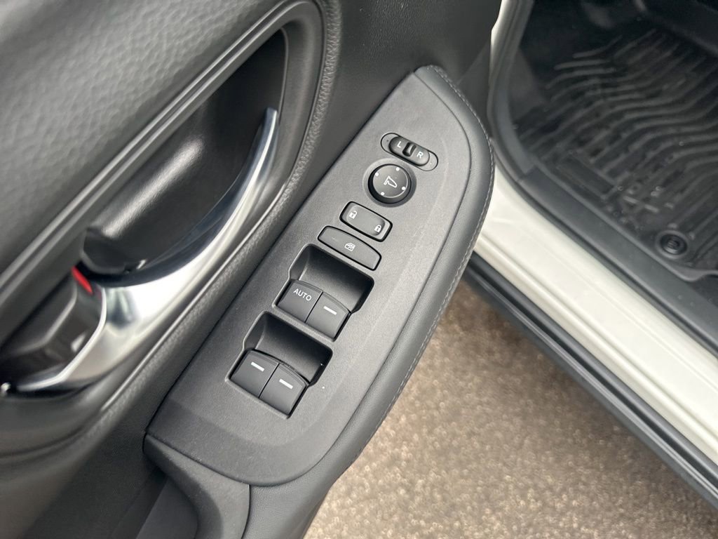 Used 2023 Honda HR-V LX image 10