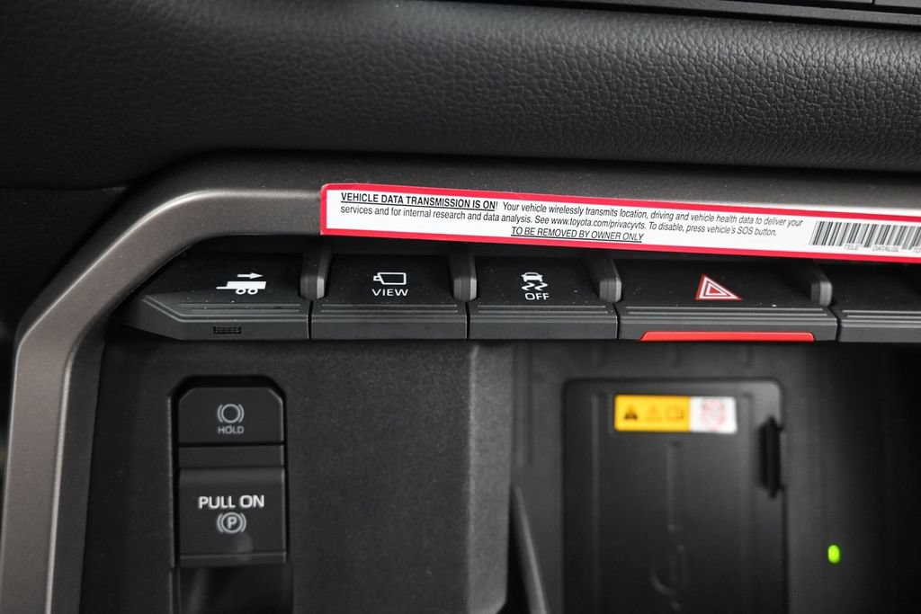 Used 2024 Toyota Tundra Limited AWD/4WD image 33