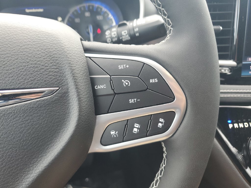 New 2026 Chrysler Pacifica Select FWD image 20