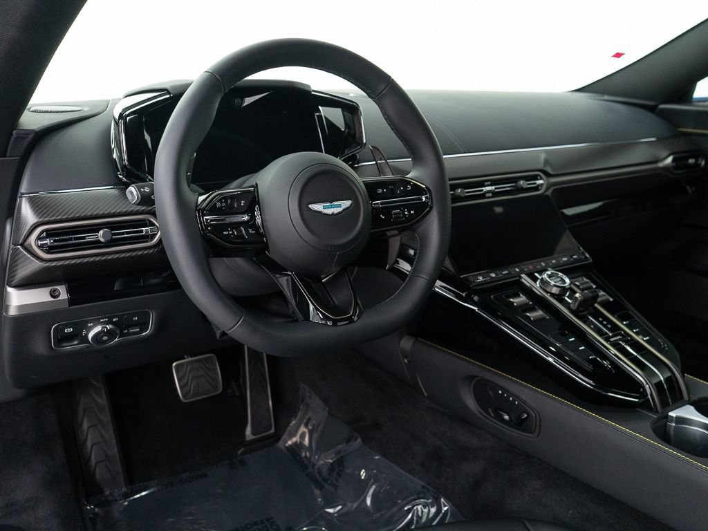 Used 2026 Aston Martin V8 Vantage Coupe RWD image 14