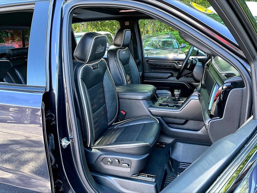 Used 2026 GMC Sierra 1500 AT4X w/ AT4X AEV Edition AWD/4WD image 11
