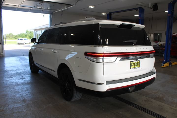 Used 2022 Lincoln Navigator L Reserve AWD/4WD image 7