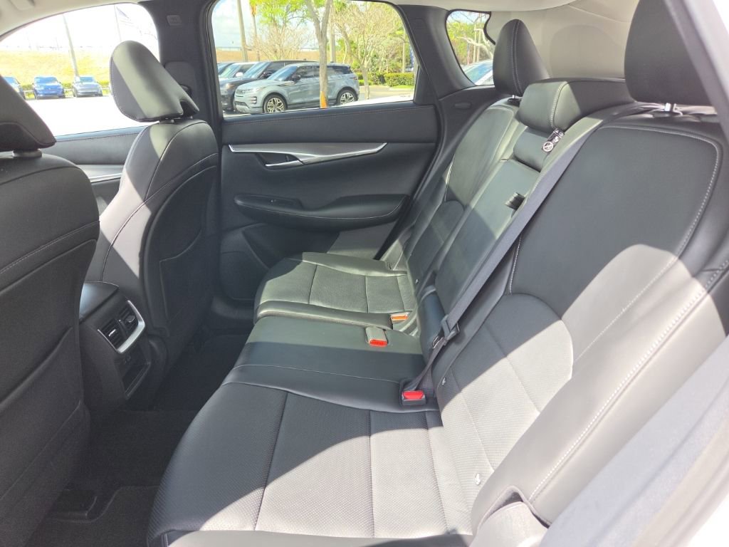 Used 2023 INFINITI QX50 Luxe image 18