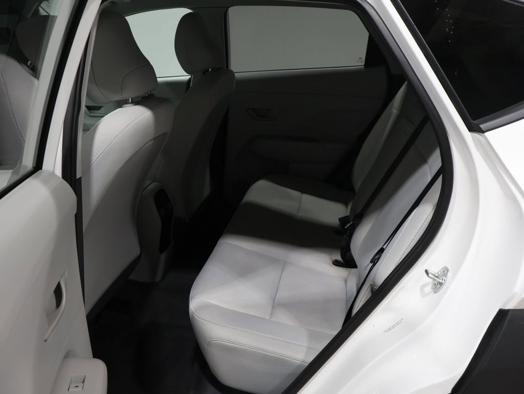 Used 2025 Hyundai Kona SEL image 17