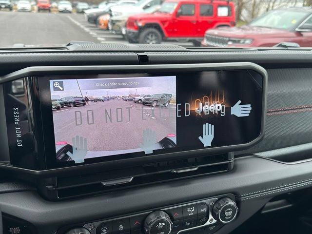 New 2026 Jeep Gladiator Rubicon w/ Steel Power Dome Hood Package AWD/4WD image 25