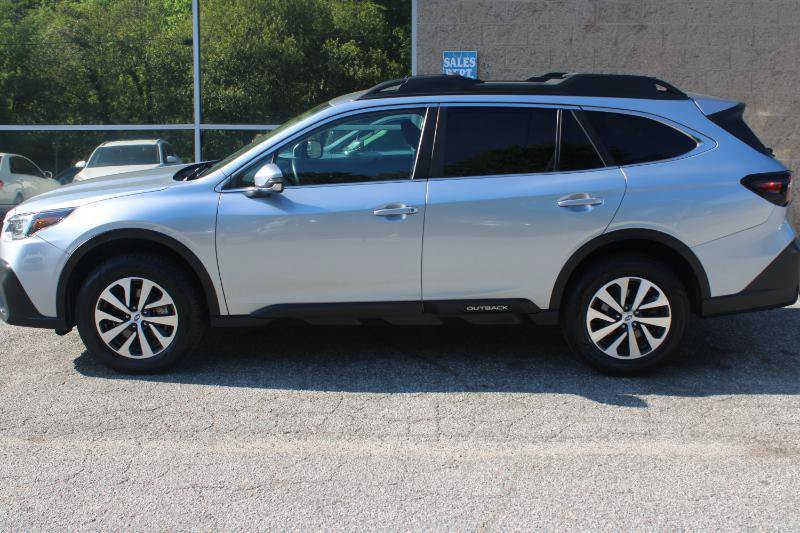 Used 2022 Subaru Outback Premium AWD/4WD image 6