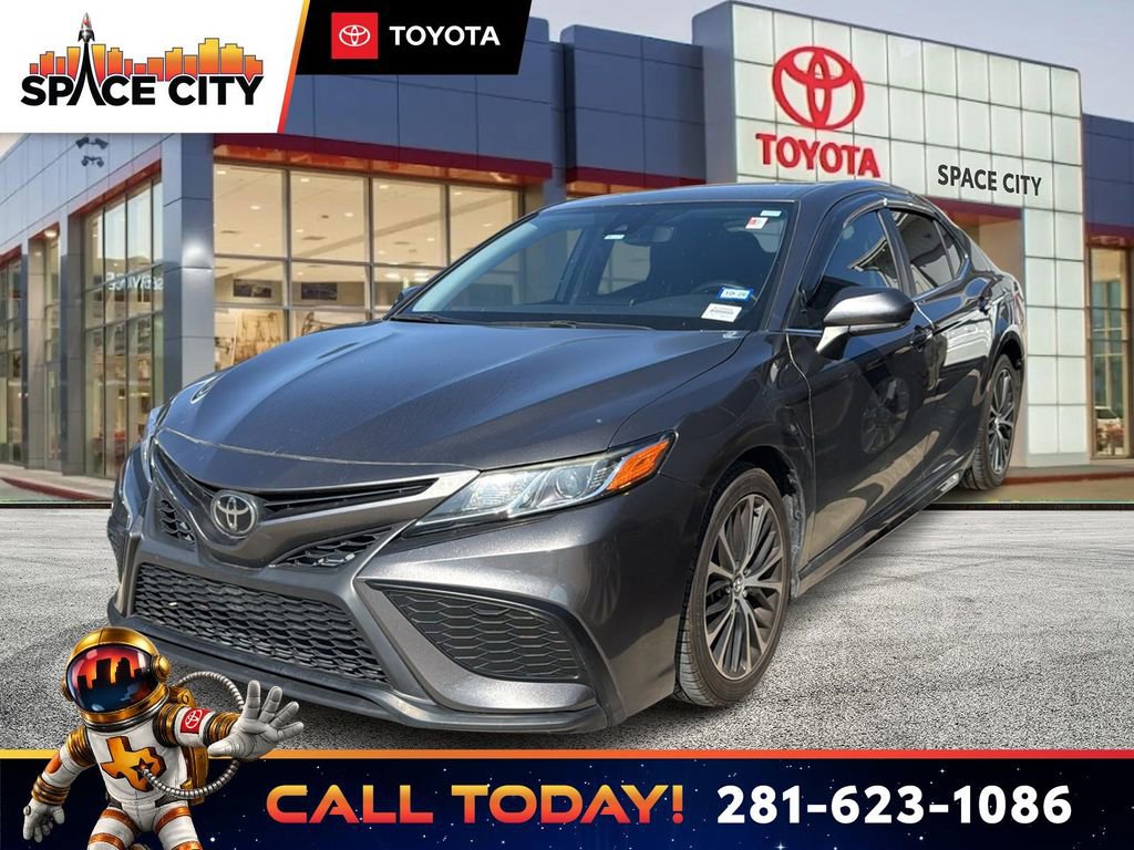 Used 2022 Toyota Camry SE