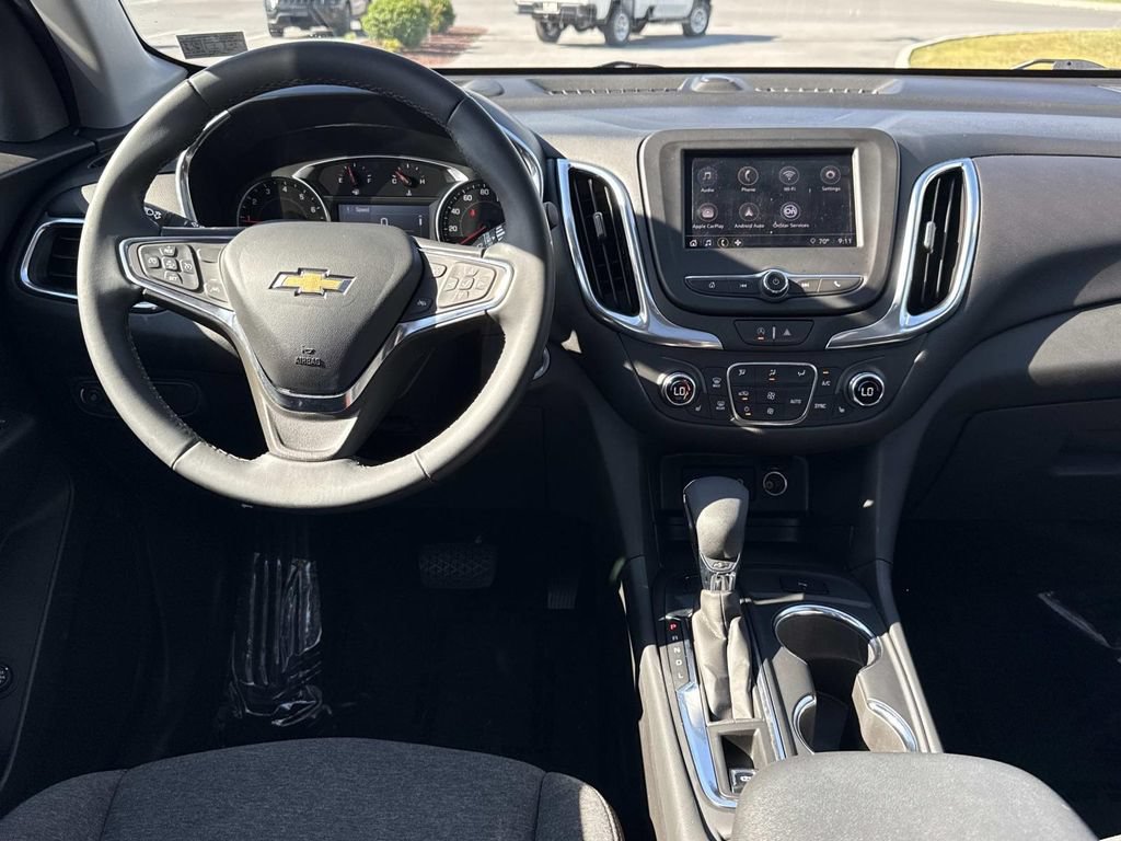 Used 2024 Chevrolet Equinox LT AWD/4WD image 3