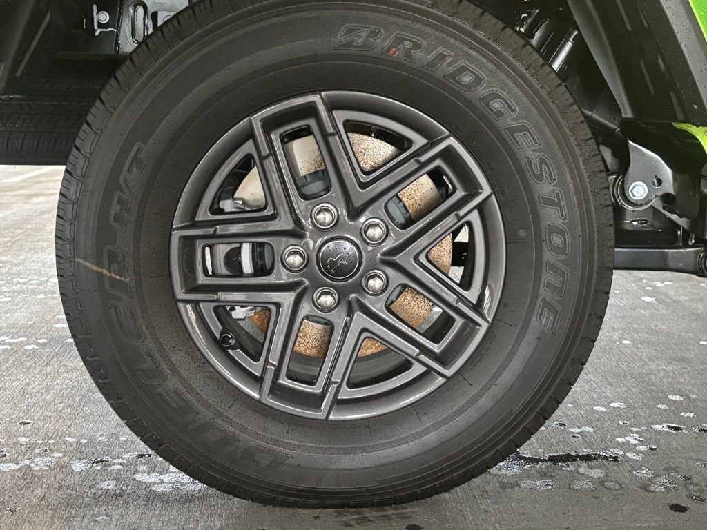 New 2025 Jeep Gladiator Sport image 7