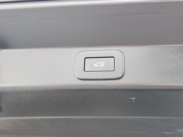 Certified 2025 Land Rover Range Rover Sport SE AWD/4WD image 35
