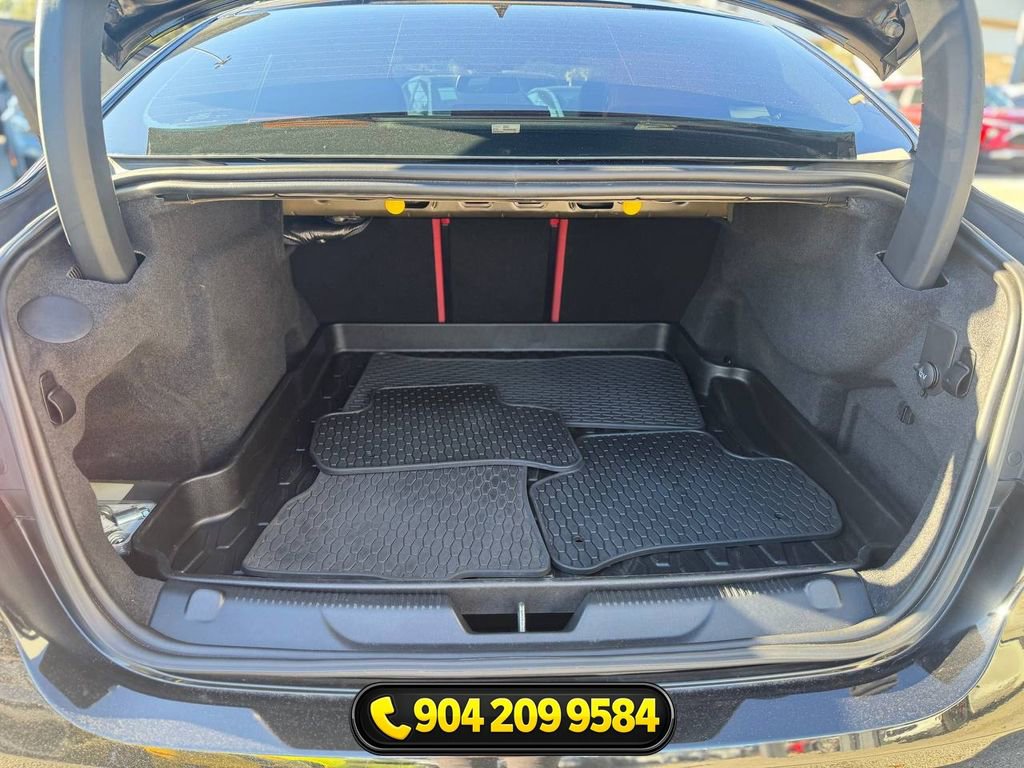 Used 2018 Jaguar XE S image 21