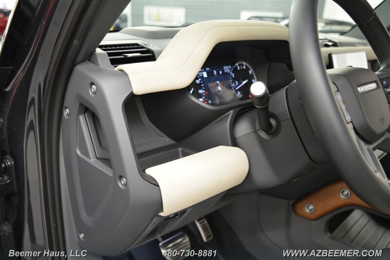 Used 2023 Land Rover Defender 130 X AWD/4WD image 32