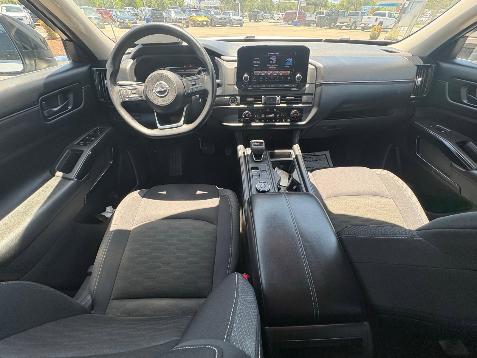 Used 2023 Nissan Pathfinder S AWD/4WD image 13