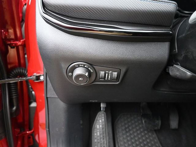 New 2026 Jeep Compass Latitude w/ Sun and Sound Group AWD/4WD image 33