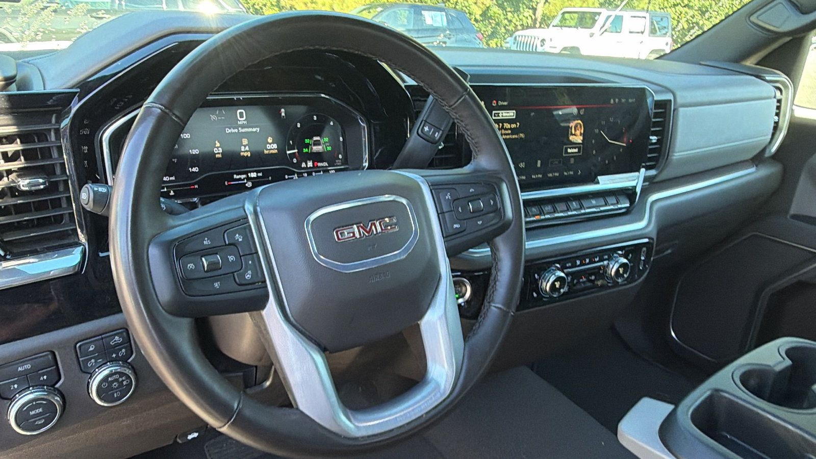 Used 2025 GMC Sierra 1500 SLT AWD/4WD image 24