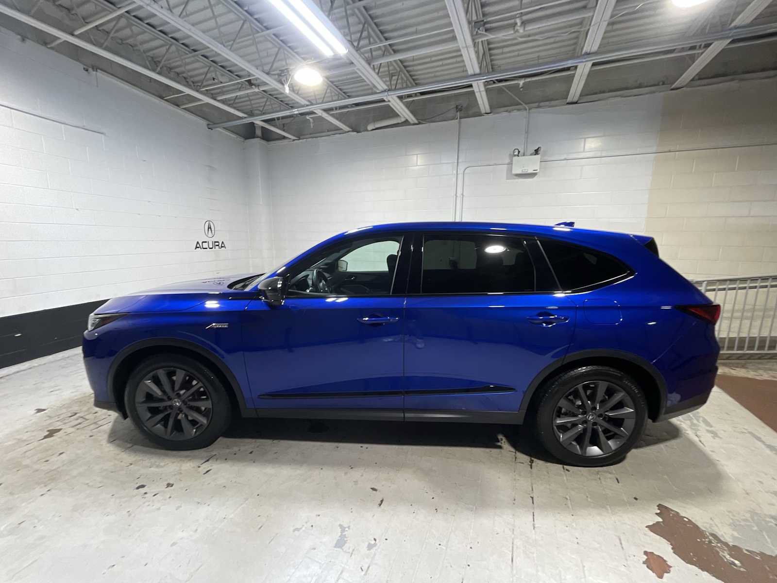 Certified 2025 Acura MDX A-Spec AWD/4WD image 3