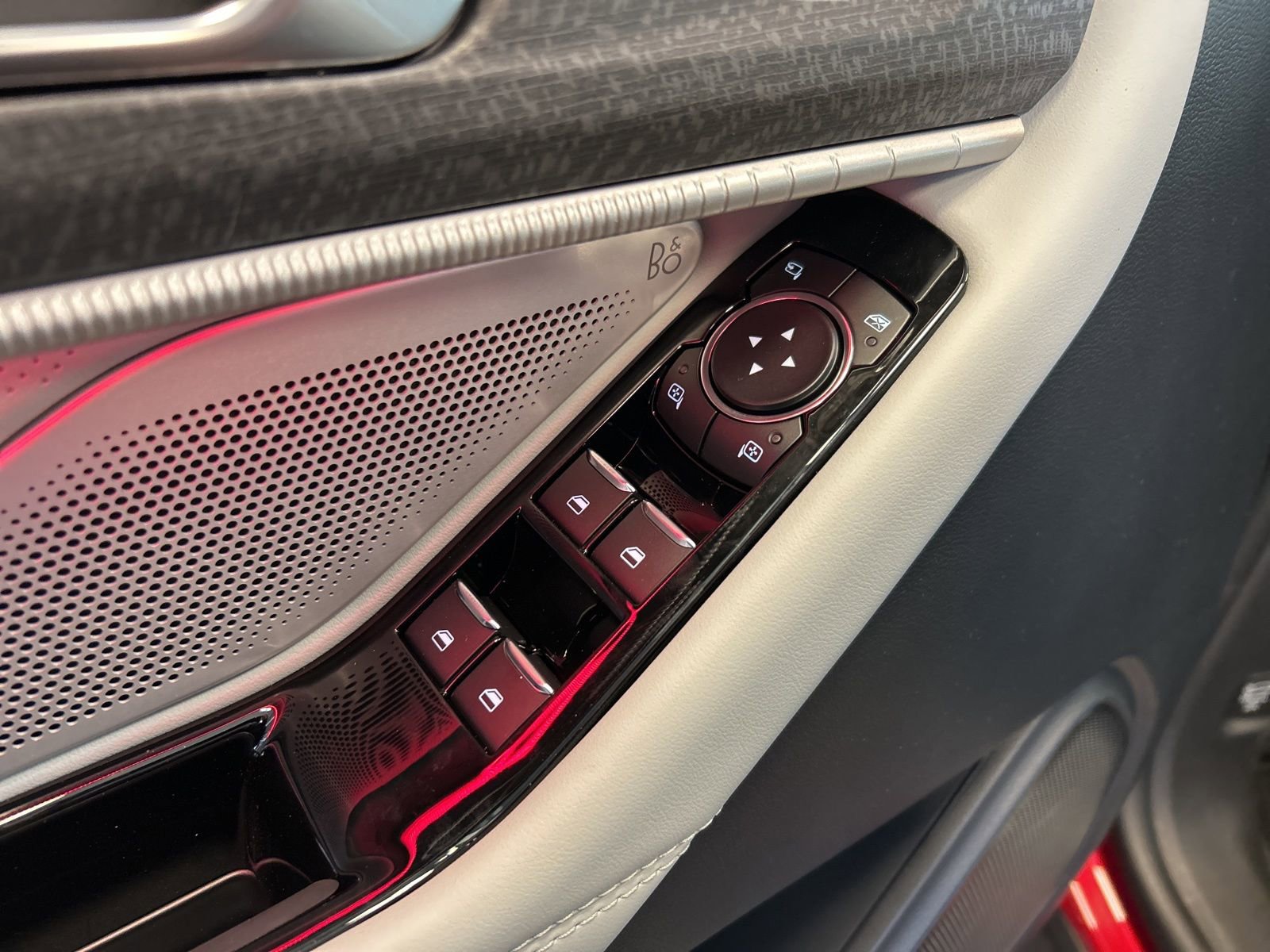 New 2026 Ford Explorer Platinum image 18