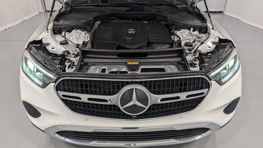Used 2024 Mercedes-Benz GLC 300 4MATIC image 30