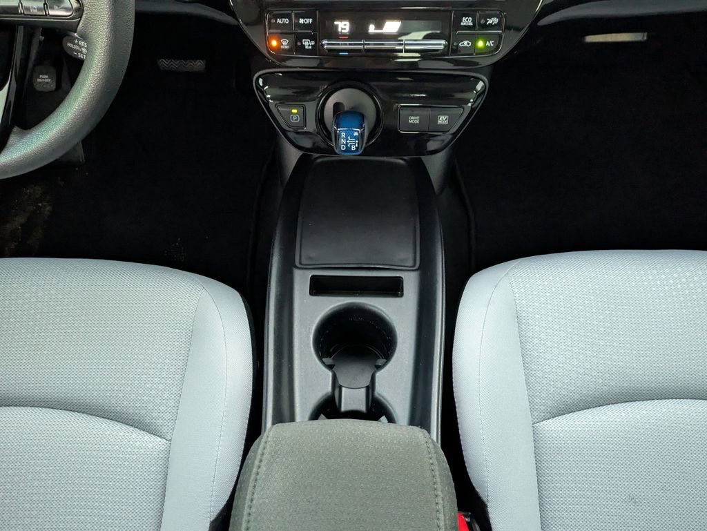 Used 2021 Toyota Prius LE FWD image 20