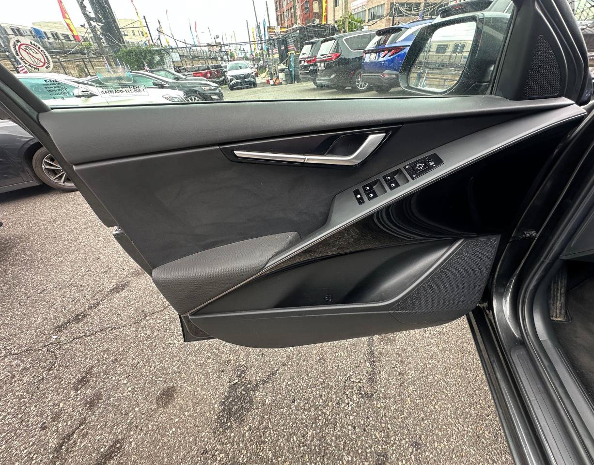 Used 2023 Kia Niro Wind FWD image 18